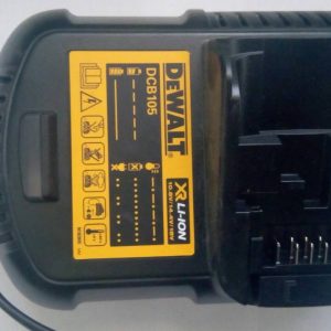 Купить зарядное устройство N120346 DCB 105 для DeWALT