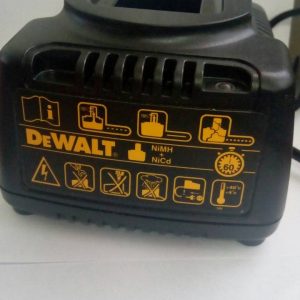 Купить зарядное устройство 572576-01 для DeWALT